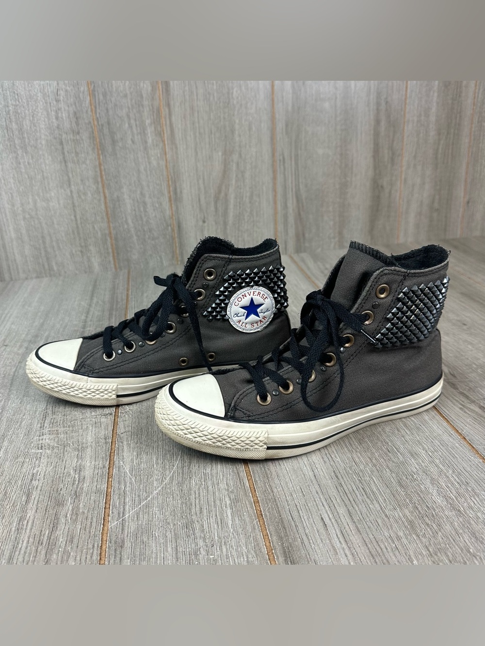 Converse Chuck Taylor All Star Asylum Mid Tops M5 W7 Studs Gray